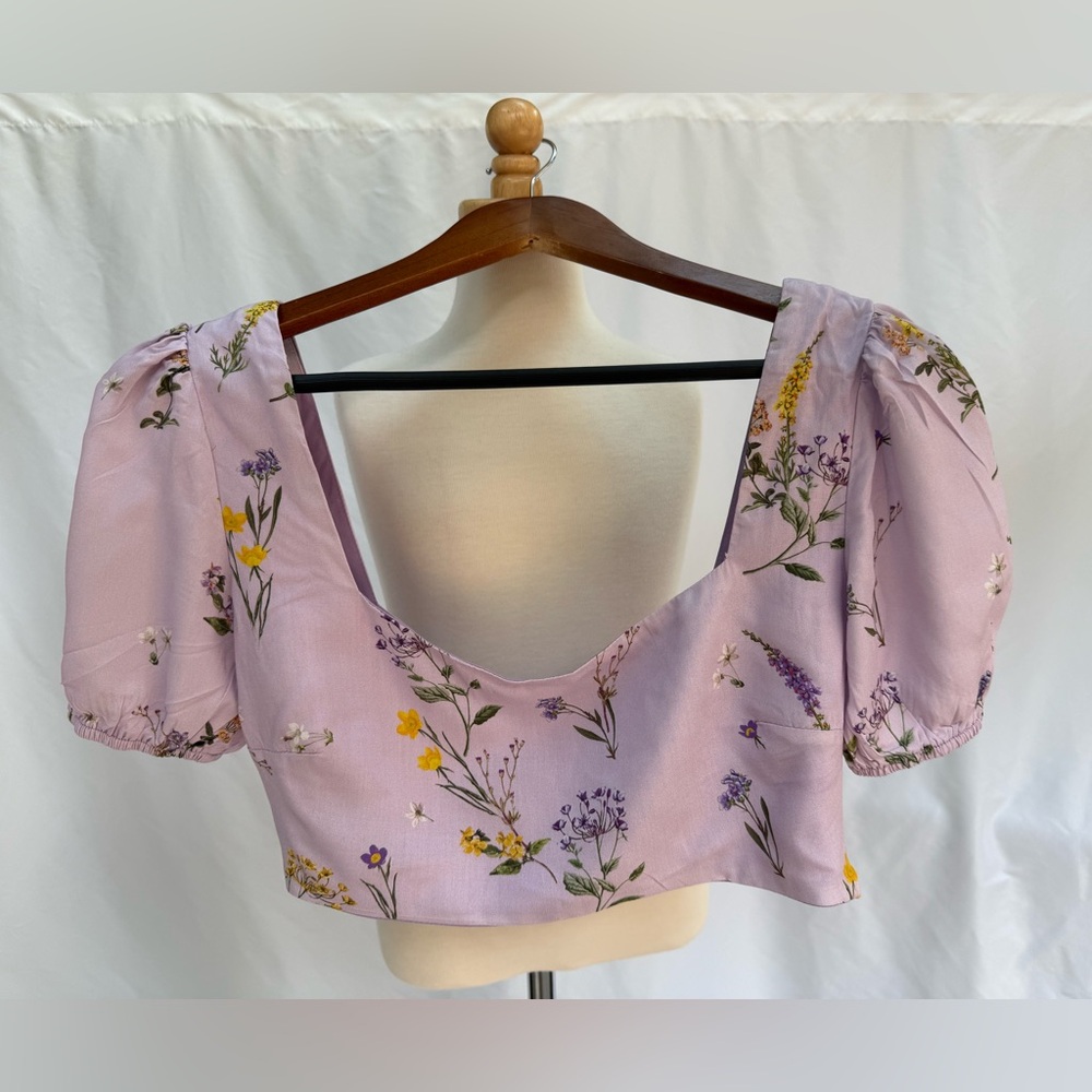 Floral Lavender Puff Sleeve Crop Top
